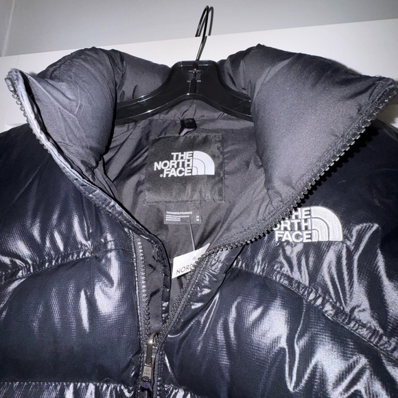 NEW The North Face Women’s 2000 Retro Nuptse Jacket in TNF Black/Recycled Down - Picture 9 of 11